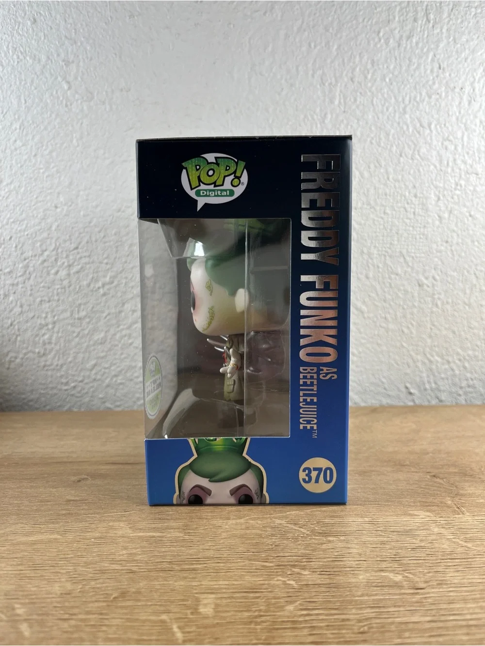 Freddy Funko as Beetlejuice Funko Pop #370 LE 2K Tim Burton Vaulted NEAR MINT